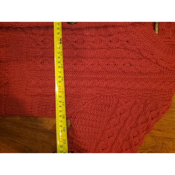 ARAN Ireland VTG Handmade 100%Wool Cardigan,Cable Knit Color Red three button, L - Picture 11 of 11